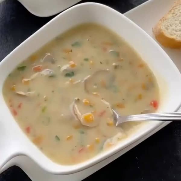 طرز تهیه سوپ قارچ و سبزیجات خوشمزه و مجلسی با نکات