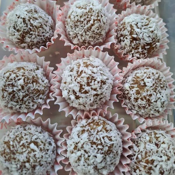طرز تهیه ترافل خرما خوشمزه و مجلسی با نکات کامل