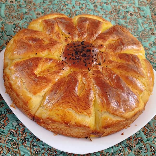 طرز تهیه نان رمضان تبریزی خوشمزه و مجلسی با نکات