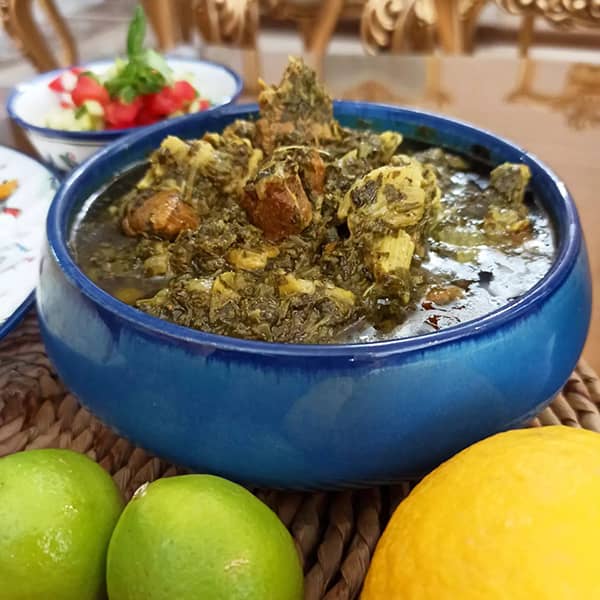 طرز تهیه خورش ریواس خوشمزه و مجلسی با نکات کامل