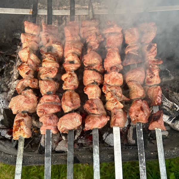 طرز تهیه کباب چنجه خوشمزه و مجلسی با نکات کامل