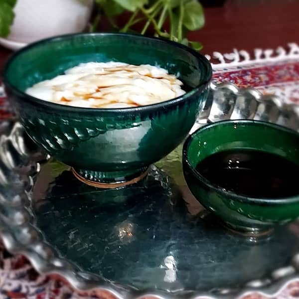طرز تهیه فرنی اصفهانی خوشمزه و مخصوص با نکات کامل