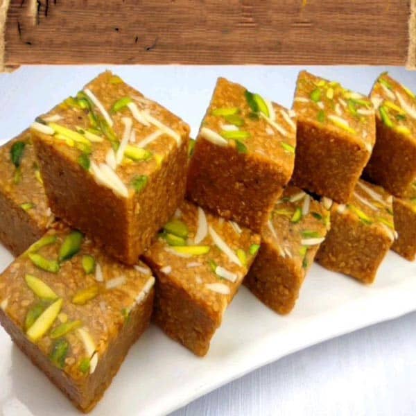 طرز تهیه حلوا کنجدی مجلسی مناسب برای مجالس و پذیرایی