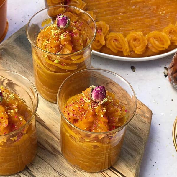 طرز تهیه حلوای نارگیل؛ برای پذیرایی مجالس حلوای تکراری درست نکن!
