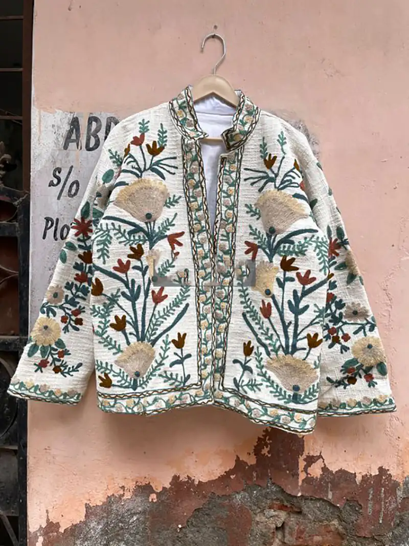 کت کوتاه گلدوزی شده
