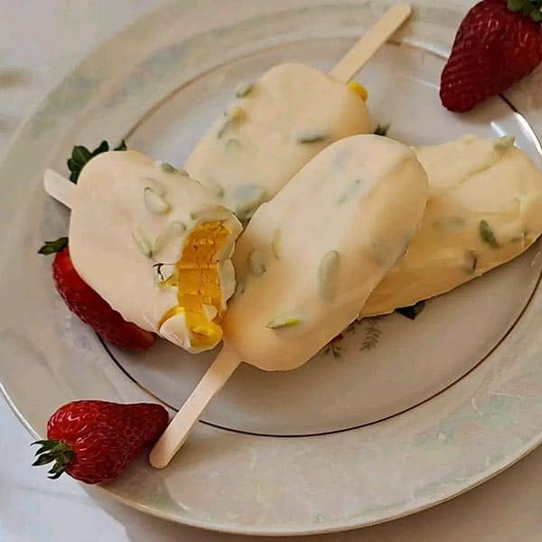 طرز تهیه بستنی کیم زعفرانی؛ تو خونه سالم و بدون مواد نگهدارنده درستش کن