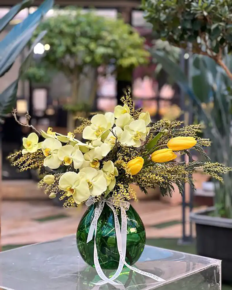 گلدان شیشه ای شیک کوچک