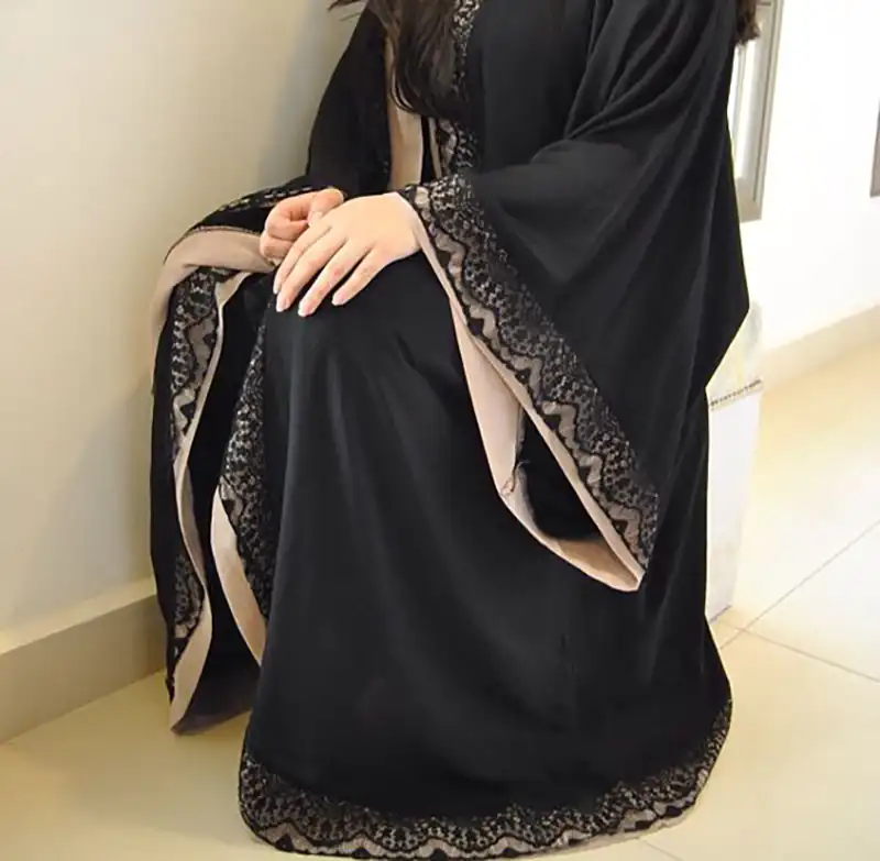 مانتو زنانه آستین کلوش مشکی
