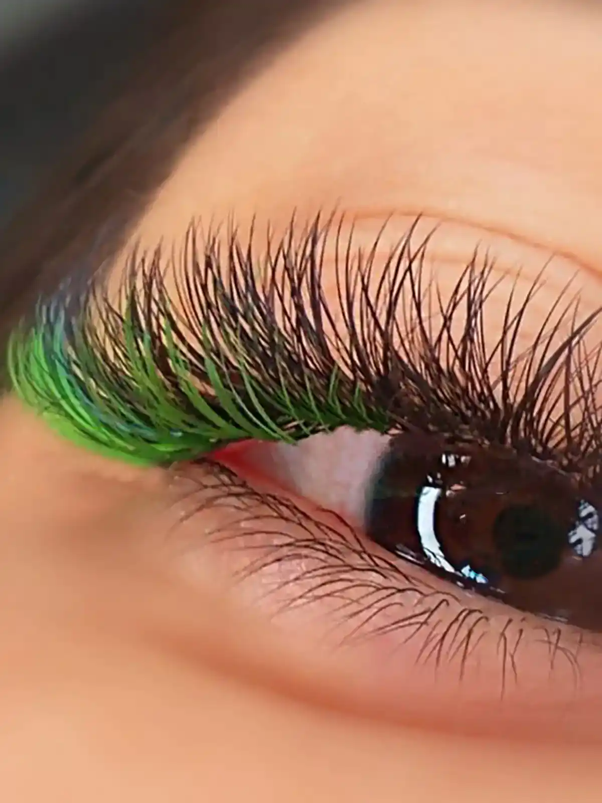 اکستنشن مژه سبز