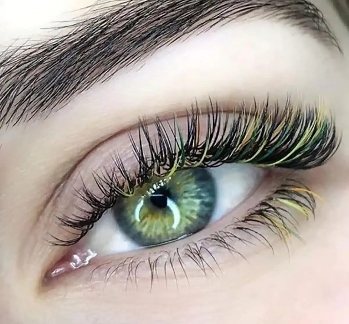 اکستنشن مژه سبز