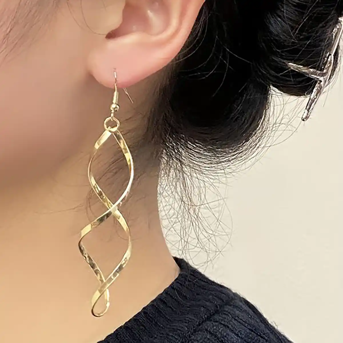 گوشواره طلا آویز مدرن