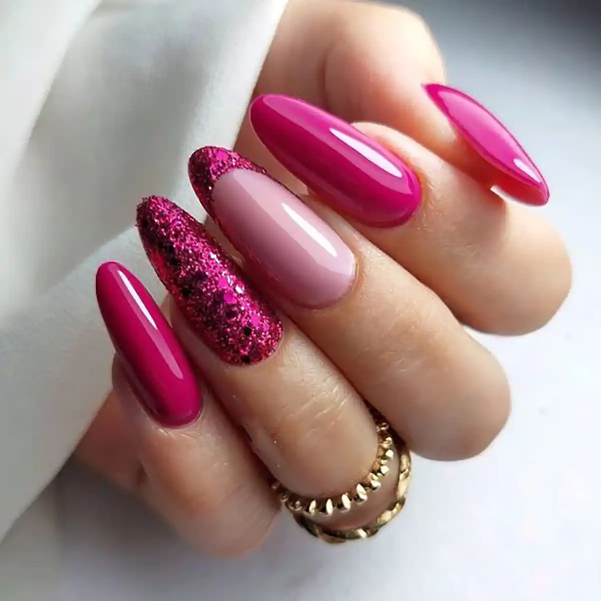 کاشت ناخن سرخابی