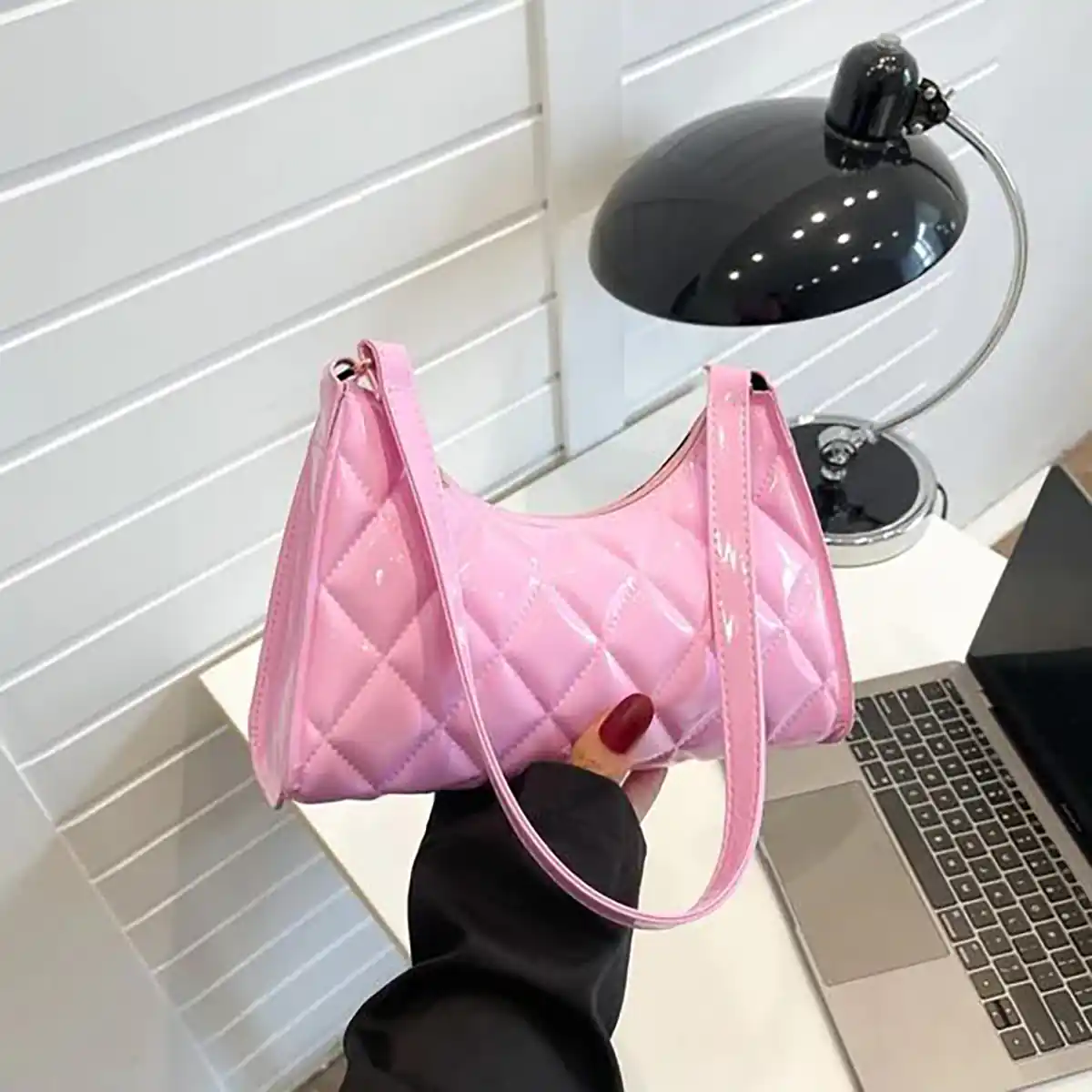کیف دوشی زنانه صورتی جذاب
