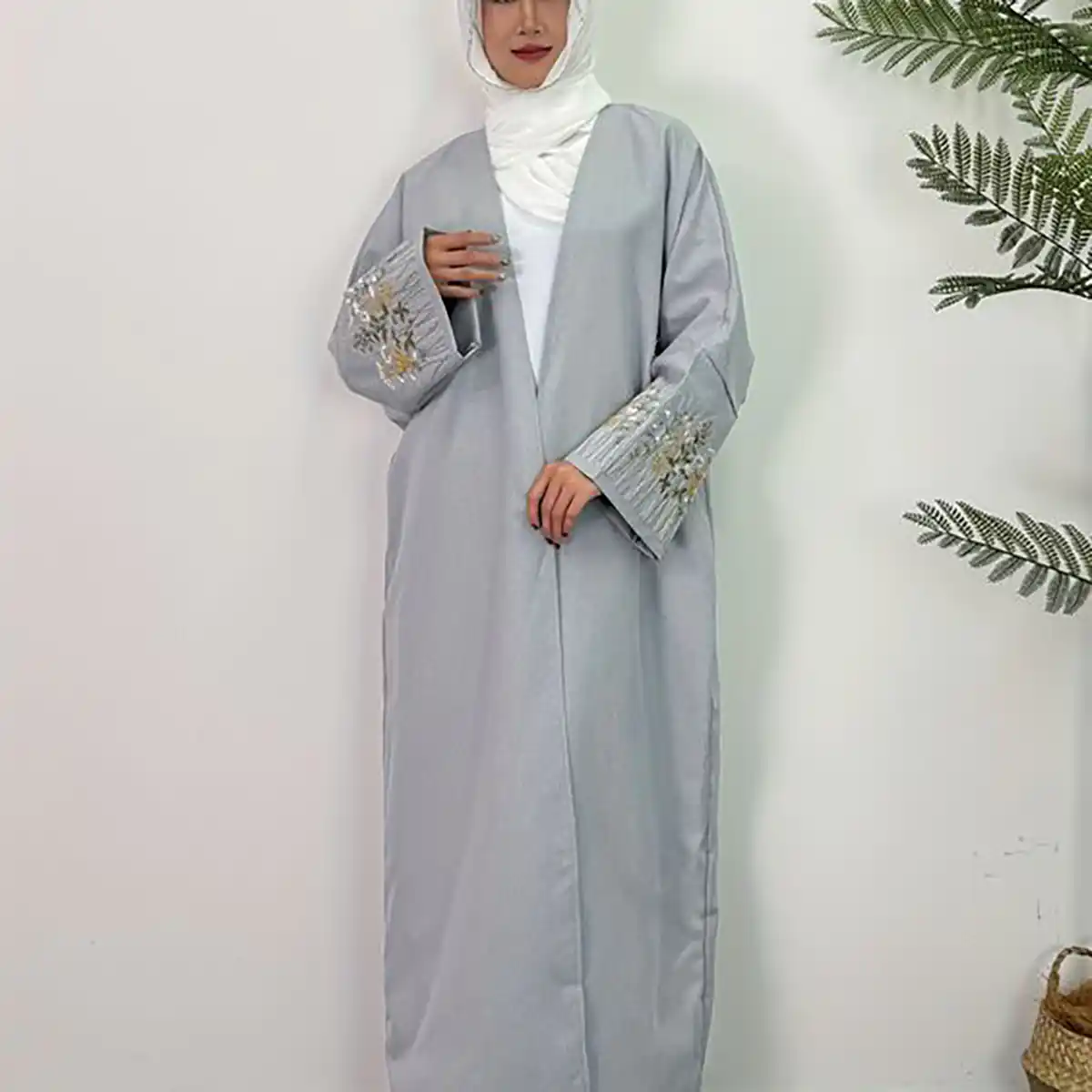 مانتو عبایی طوسی بلند
