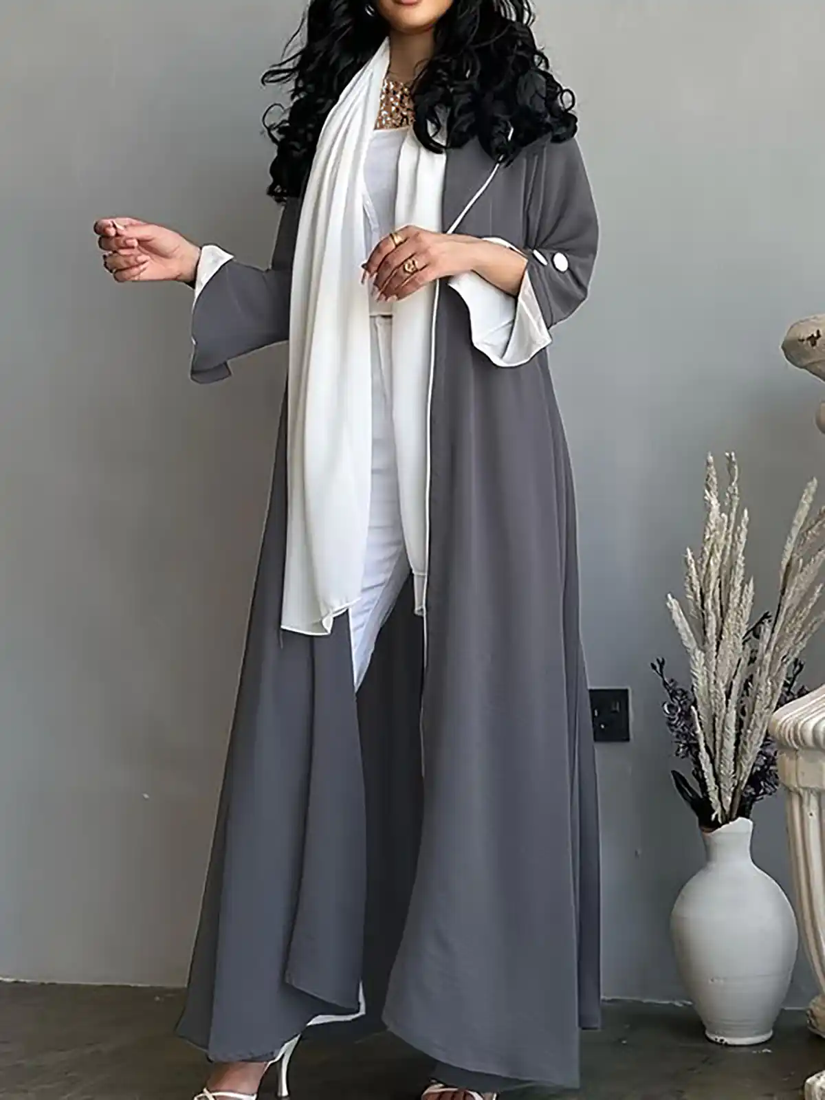 مانتو عبایی طوسی بلند