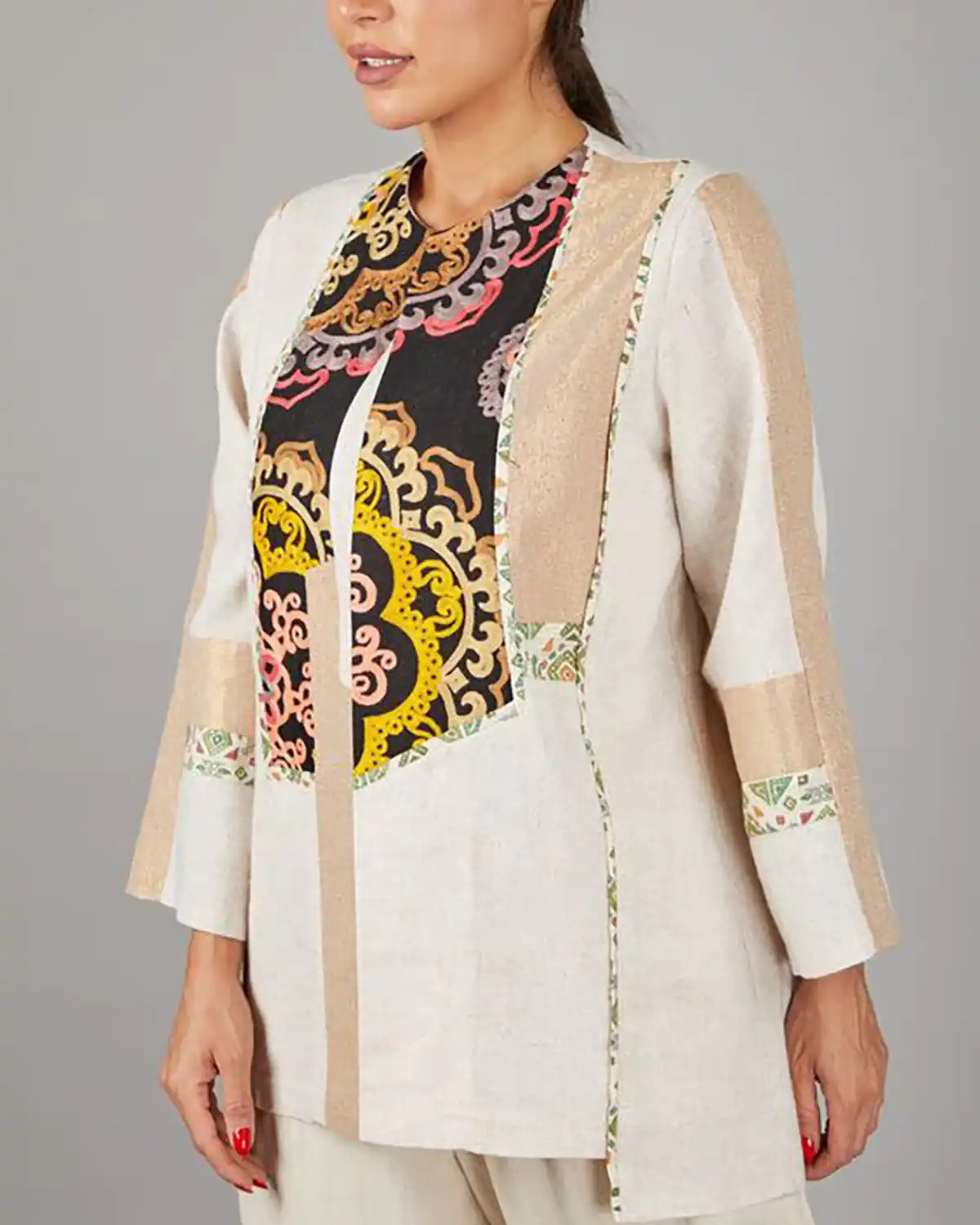 مانتو کتی کرمی طرحدار شیک