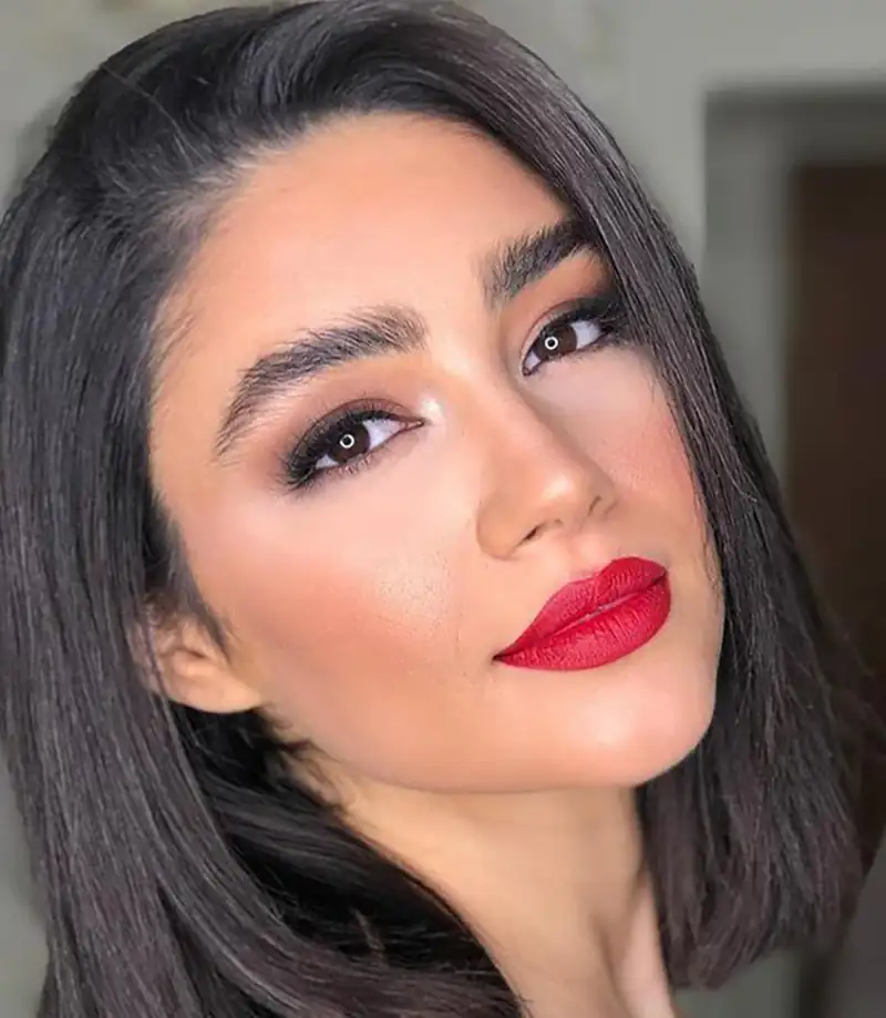 مدل آرایش عروس با رژ قرمز