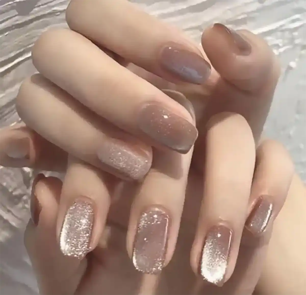 ناخن طرح مگنتی