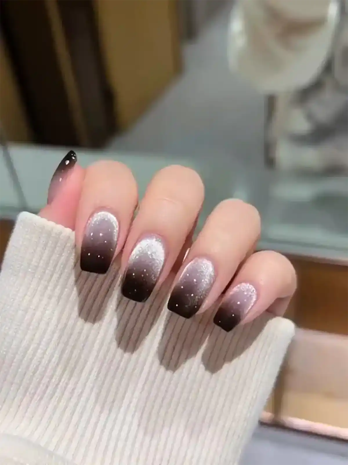ناخن طرح مگنتی