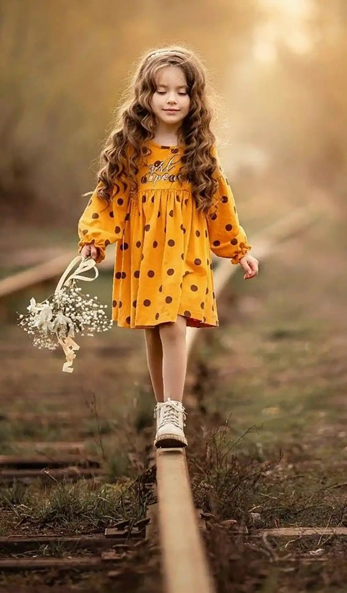 پیراهن بچگانه زرد شیک