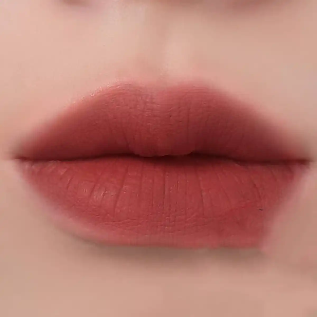 رنگ رژ لب مایع مات