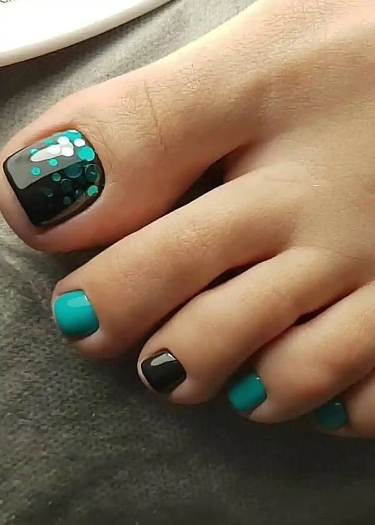 طراحی ناخن پا تابستونی