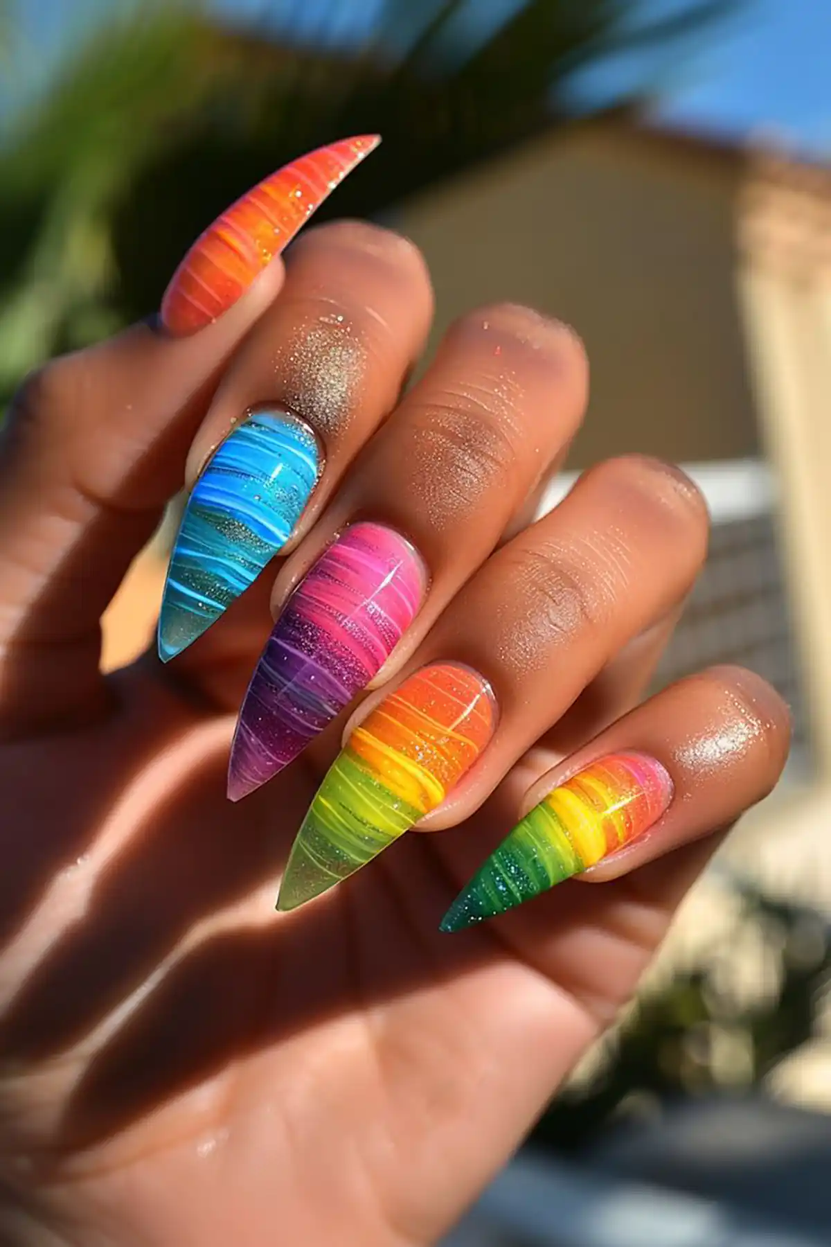 طرح های رنگین کمانی ناخن