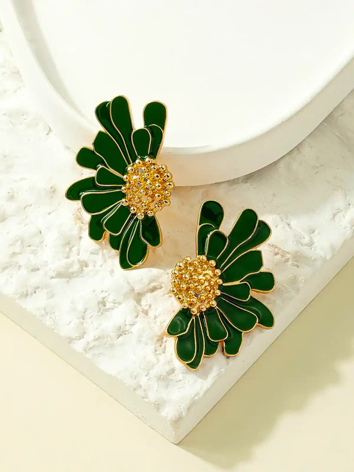 گوشواره میخی یونیک و خاص