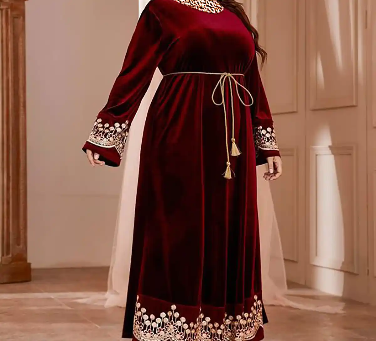 پیراهن مخملی متفاوت و خیره‌کننده