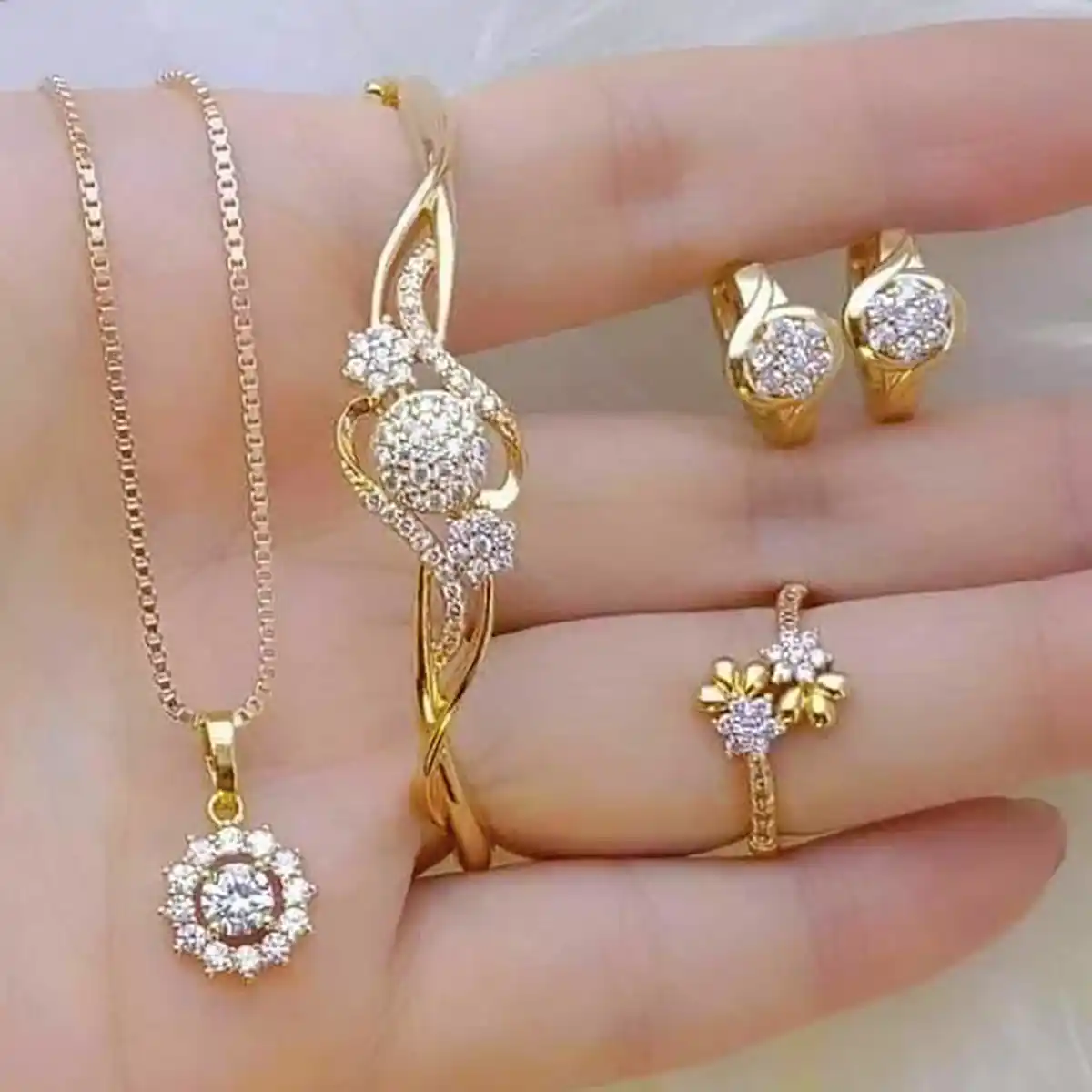 سرویس طلا شیک و لوکس
