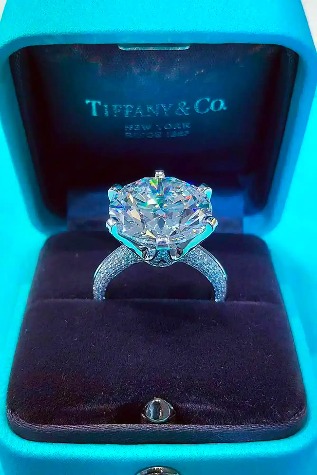 انگشتر نامزدی جذاب شیک