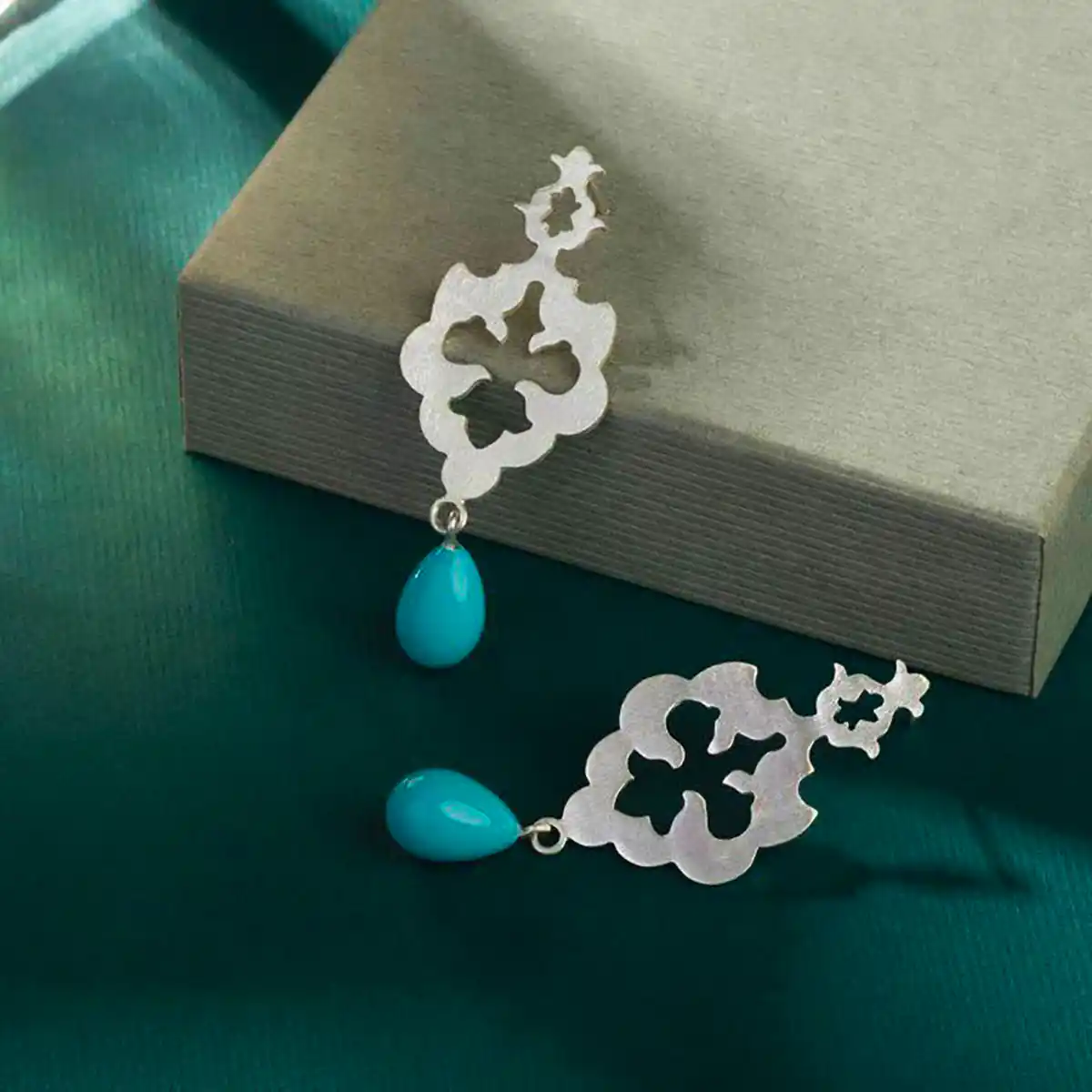 گوشواره دست ساز جذاب