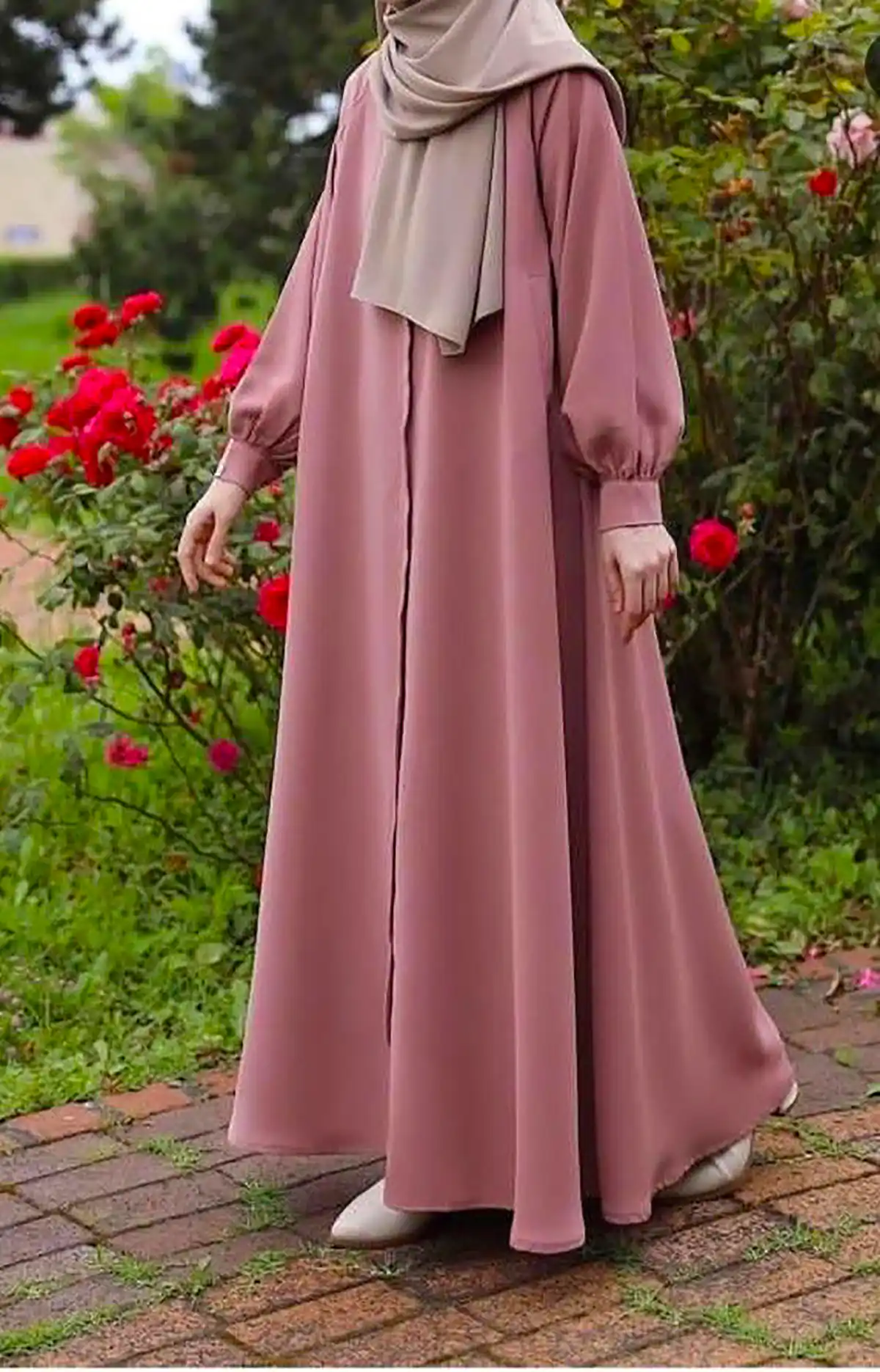 مانتو عبایی شیک پوشیده