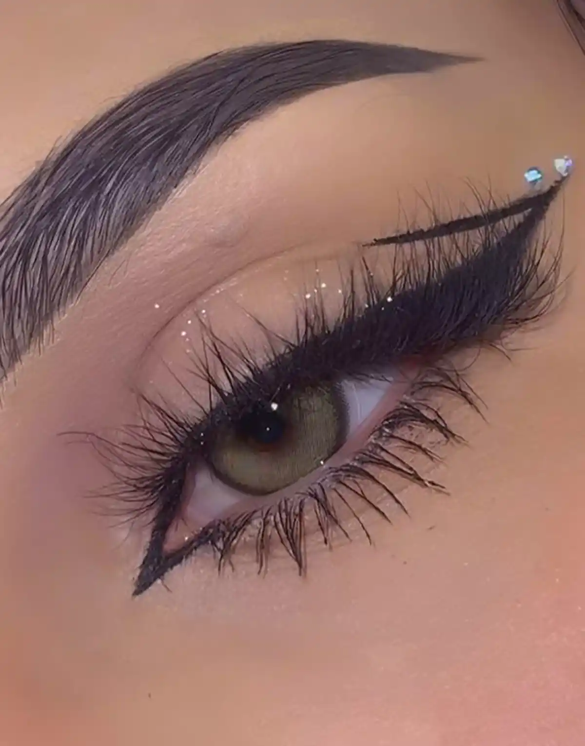 سایه چشم جذاب