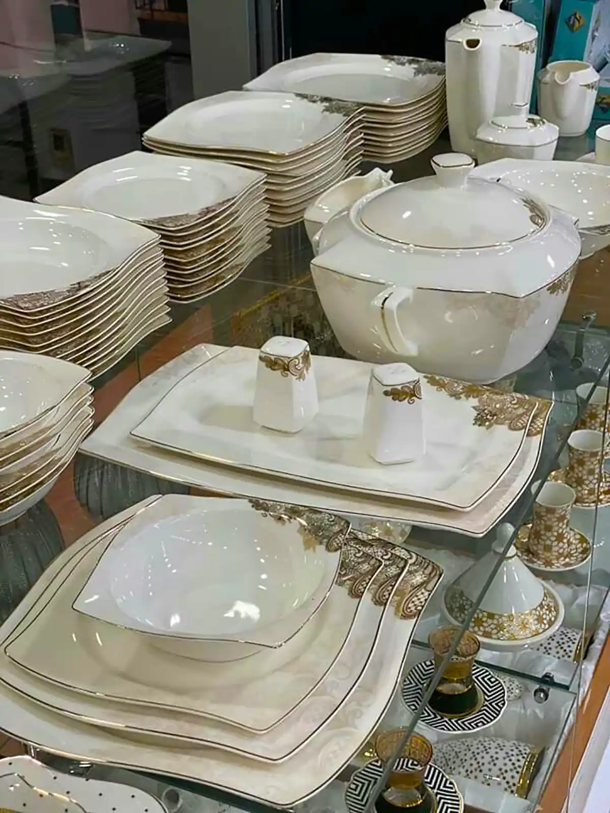 ظروف پذیرایی چینی
