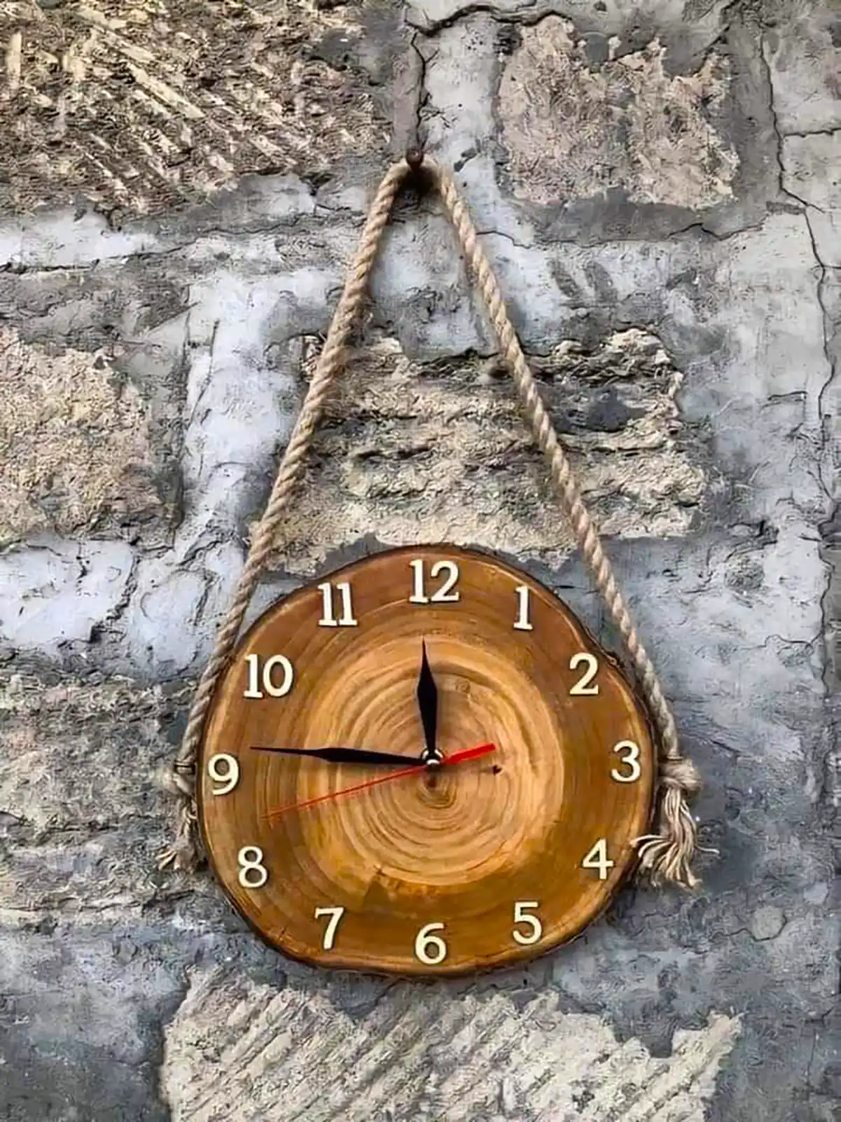 ساعت دیواری چوبی مدرن