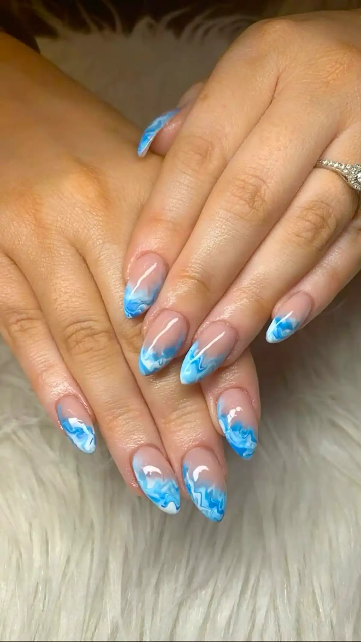 طراحی ناخن آبی ترند