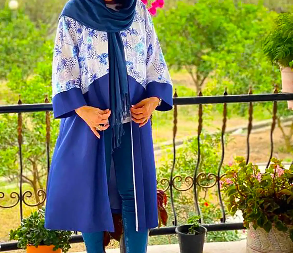 مانتو بهاری آبی