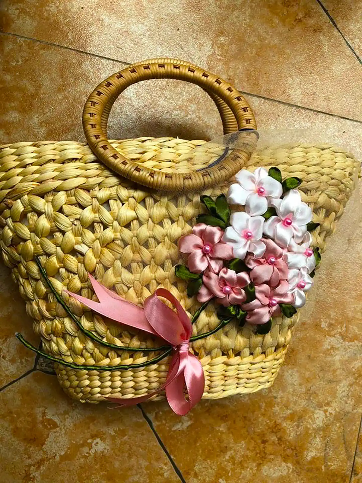 کیف گلدوزی شده زیبا