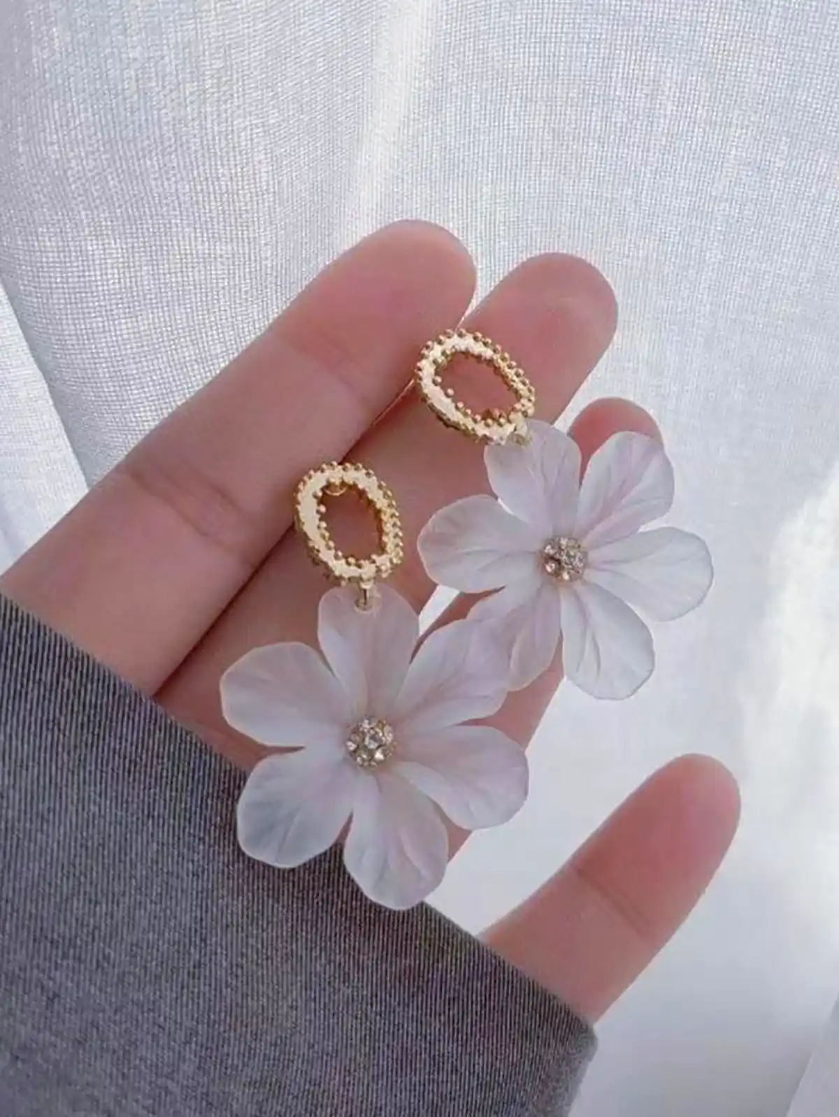 گوشواره فانتزی طرح گل