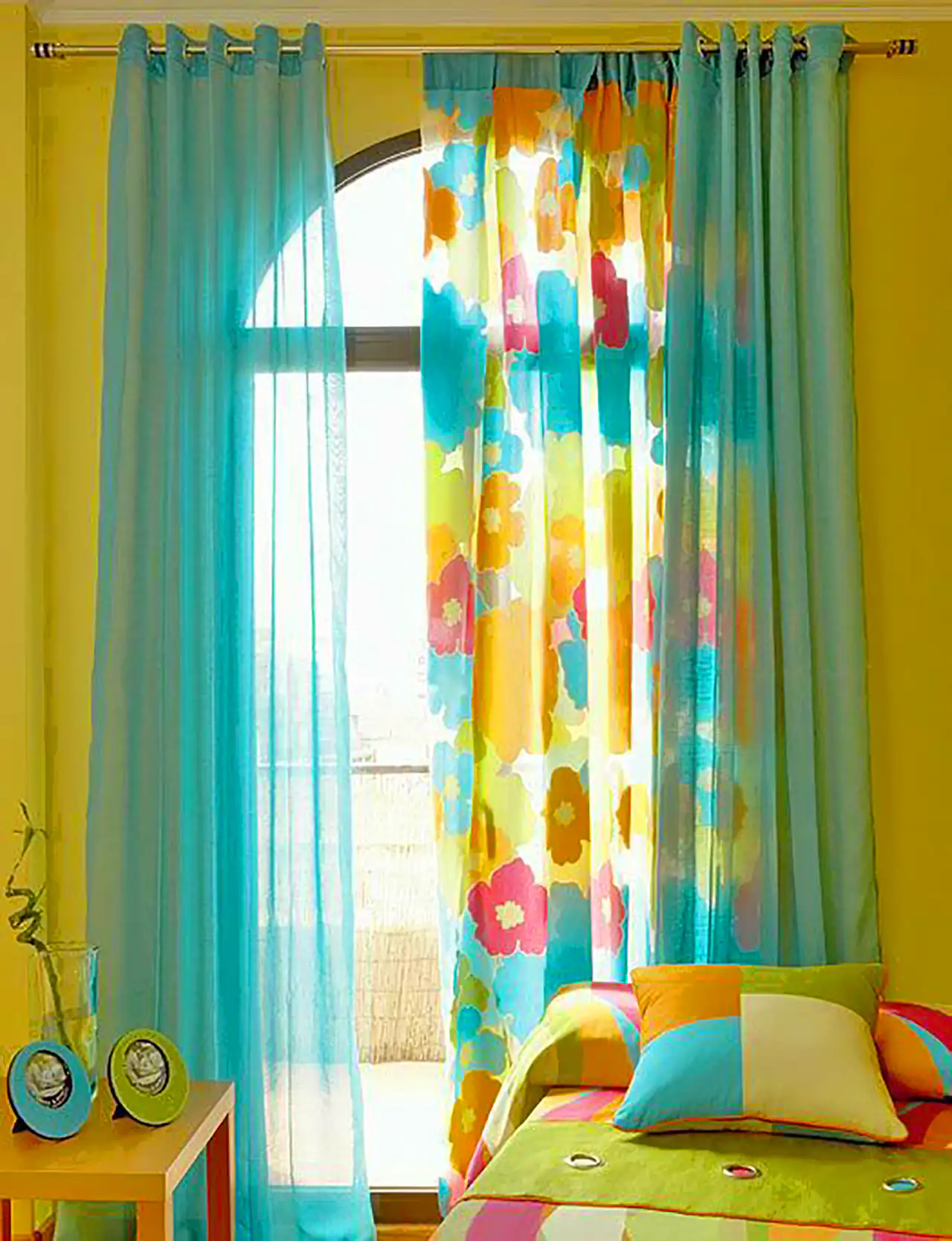 پرده پانچ برای اتاق کودک