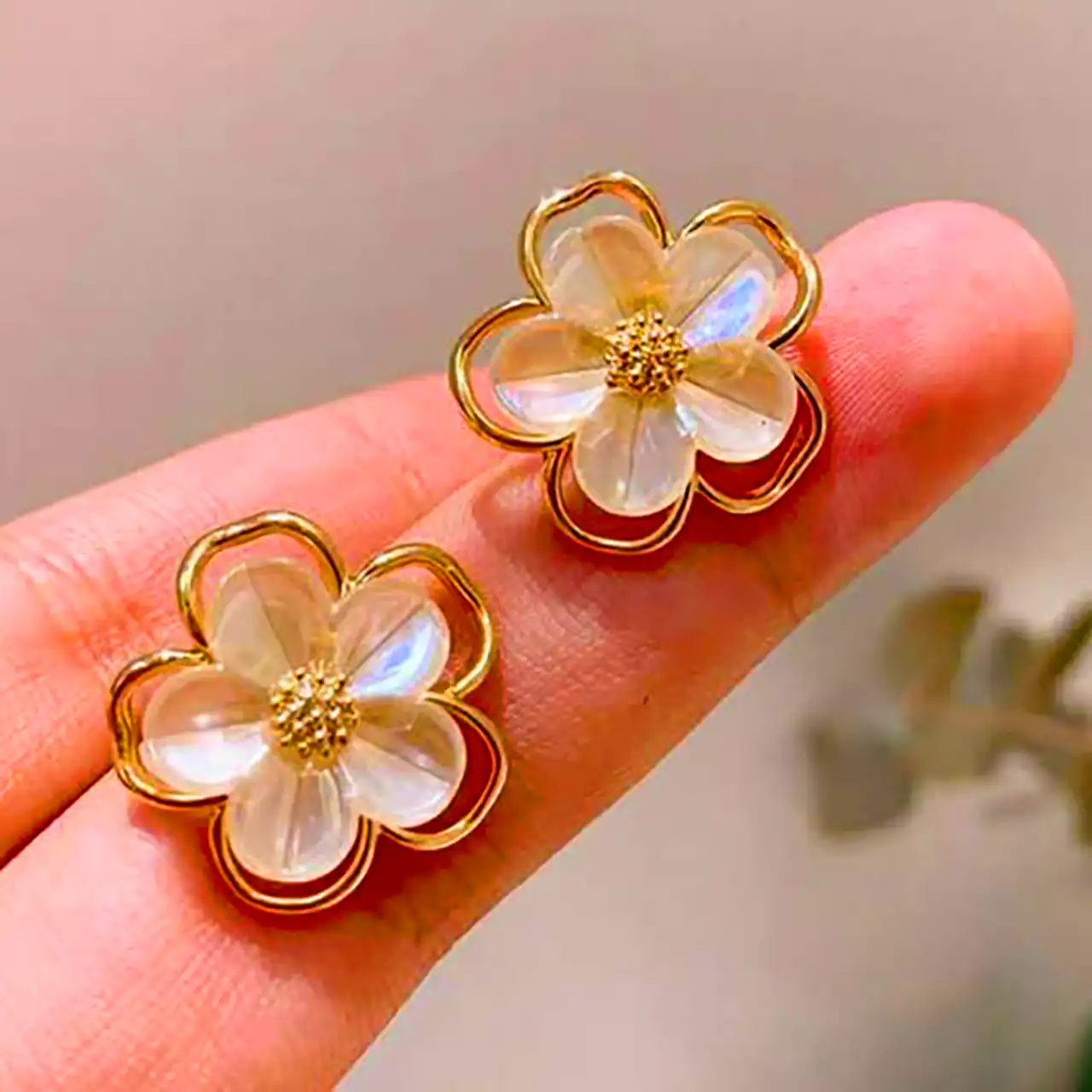 گوشواره طلایی طرح گل