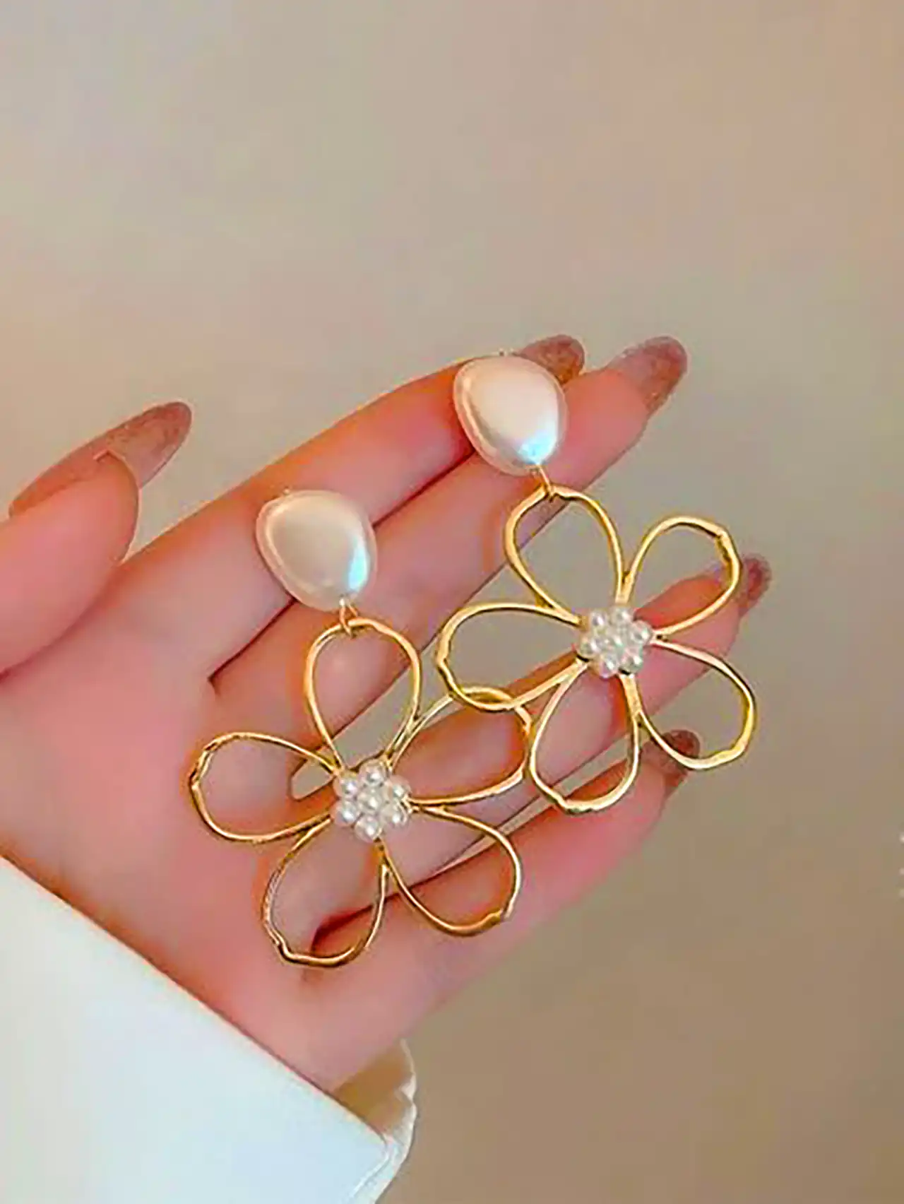 گوشواره طلایی طرح گل