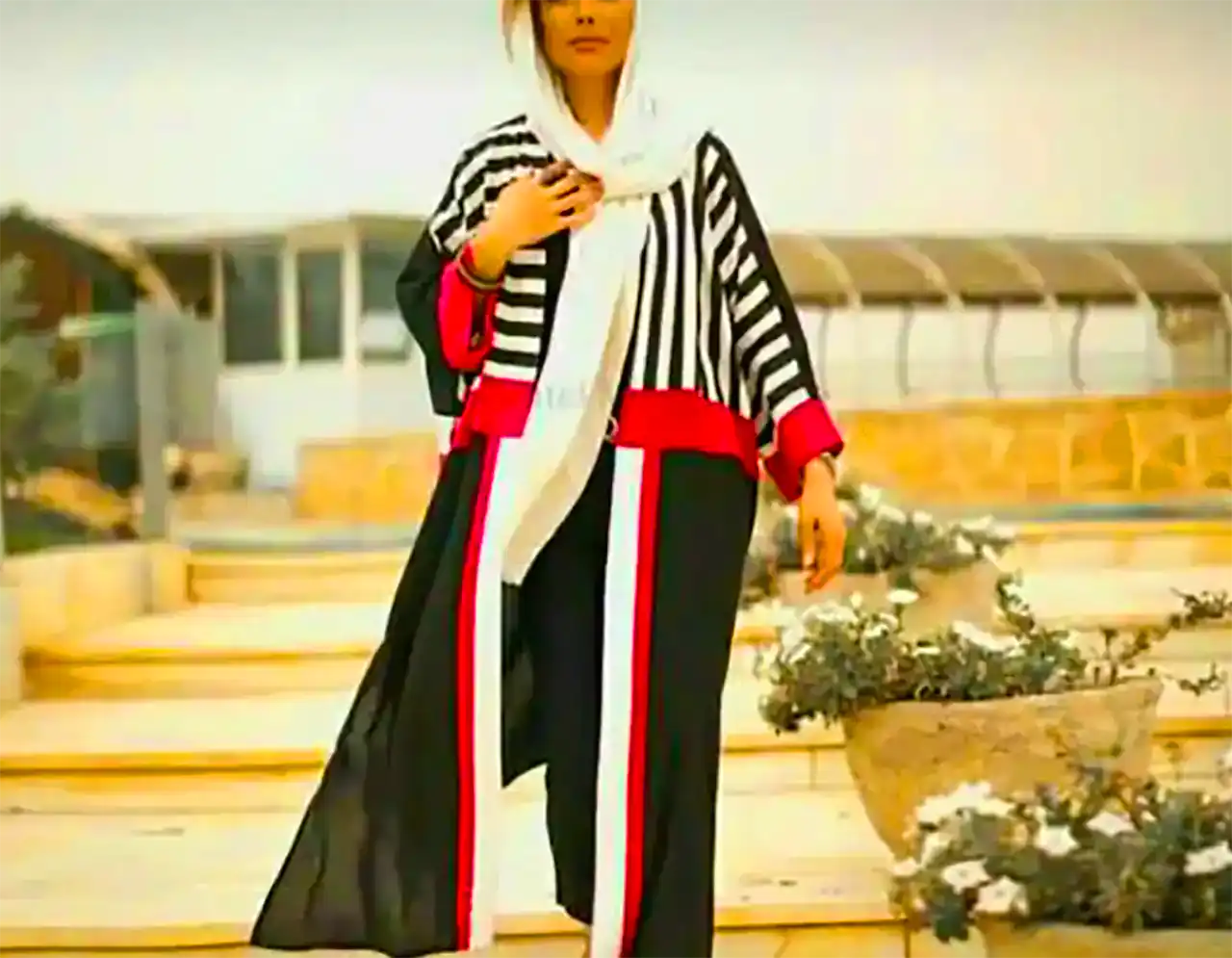 مانتو لاکچری زنانه ۱۴۰۴