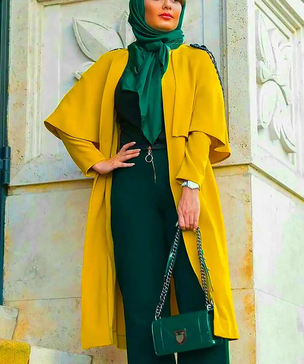 مانتو لاکچری زنانه ۱۴۰۴