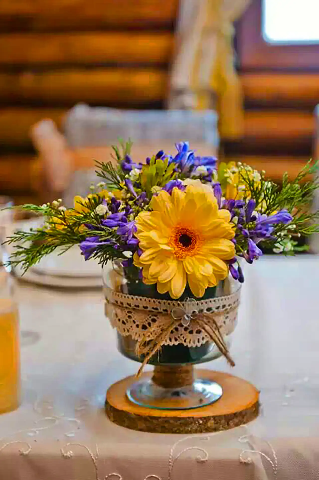 گلدان گل برای میز وسط