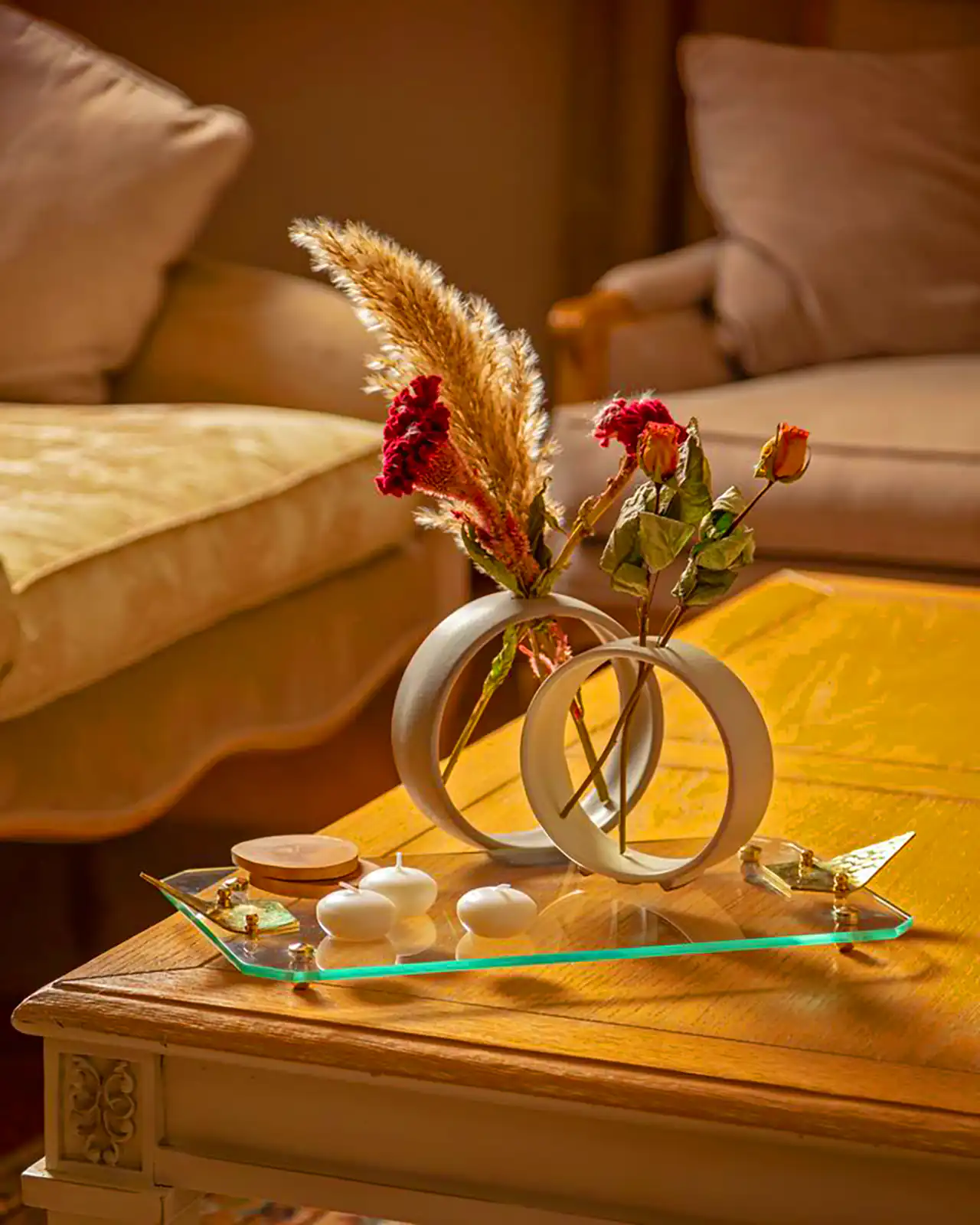 گلدان گل برای میز وسط