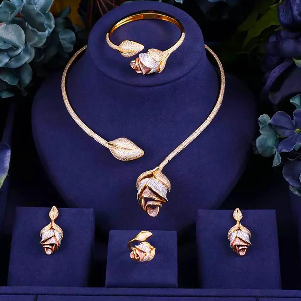 سرویس طلا برای عروس