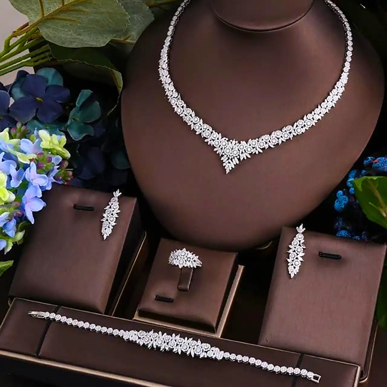 سرویس طلا برای عروس