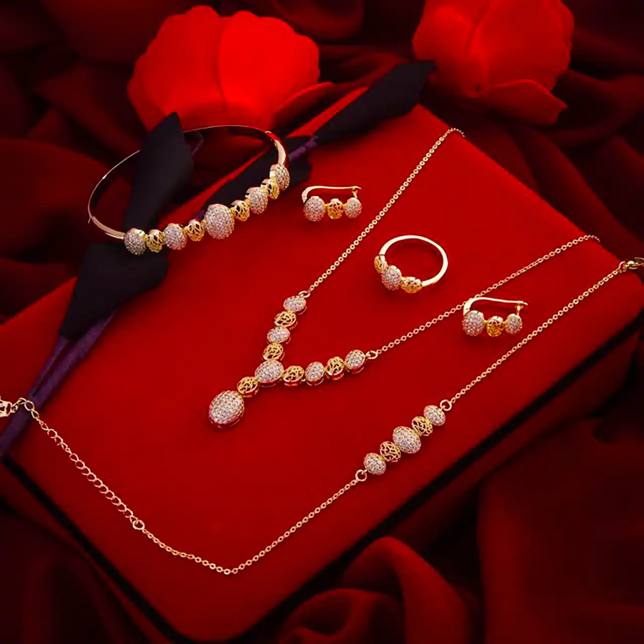 سرویس طلا برای عروس